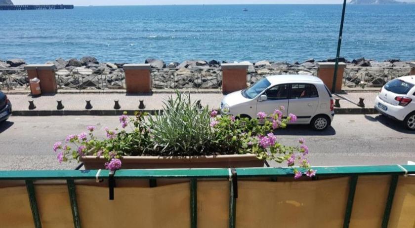 Hotel Taromy Napoli Esterno foto